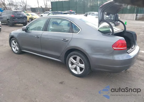 2013 Volkswagen Passat 2.0L Tdi Se z USA, uszkodzony, nr VIN 1VWBN7A33DC018408